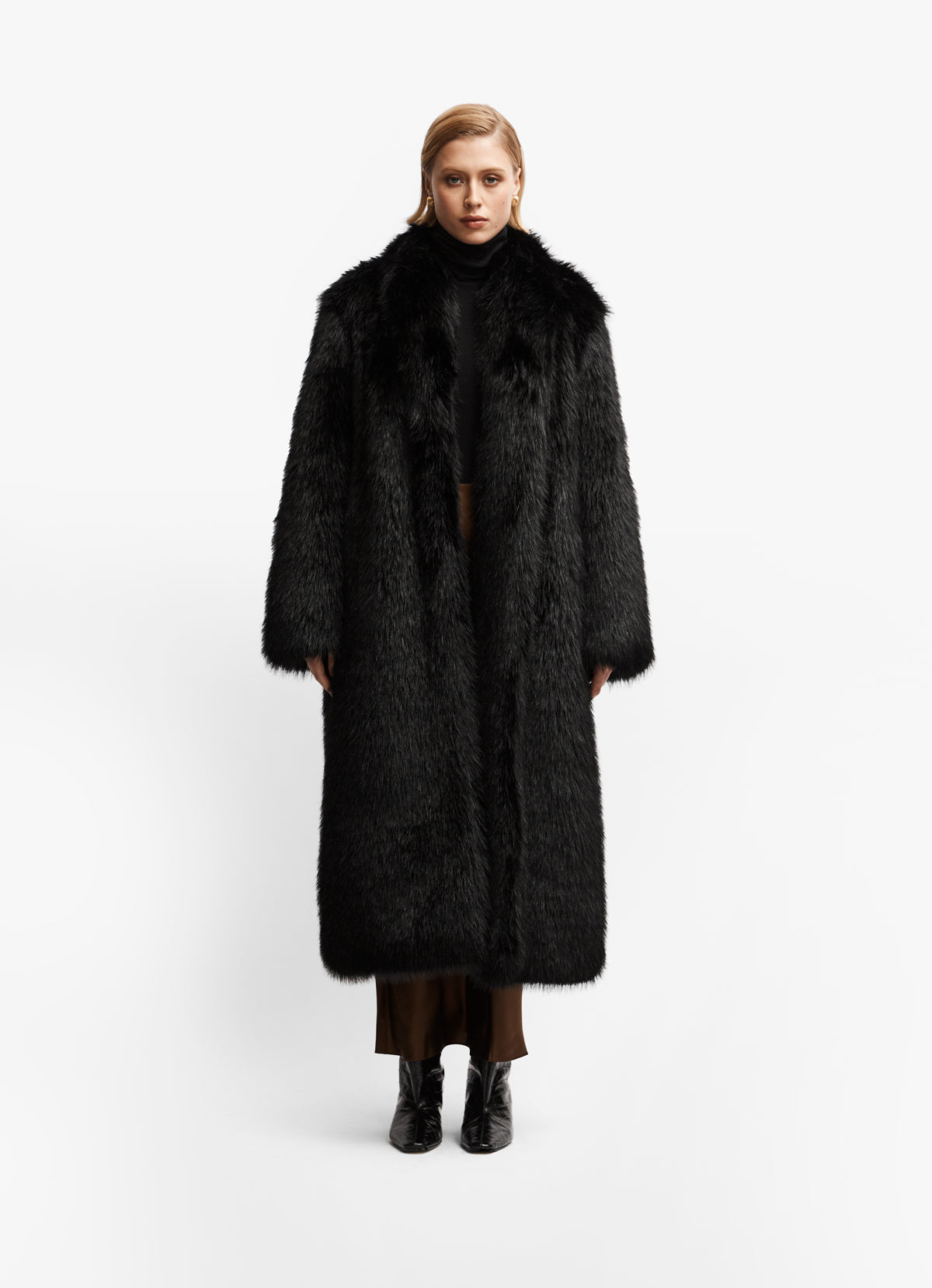 Black Luxe Maxi Faux Fur Coat – de Savary London